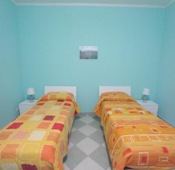 اتاق استاندارد, Casa Nostra