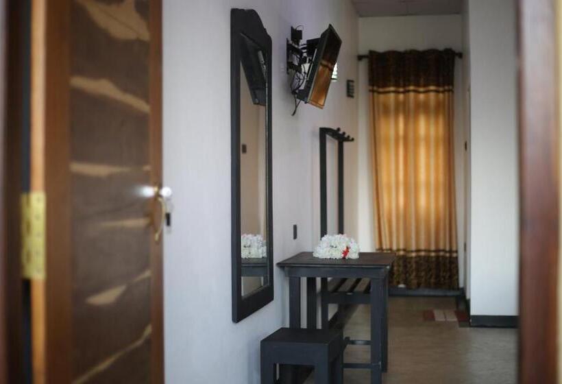 Номер Deluxe, Green Lake View Yala Resort