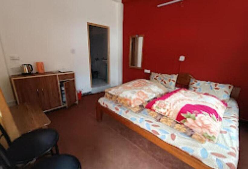 스탠다드 트리플 룸, Shivalik Kitchen Home Stay , Harsil