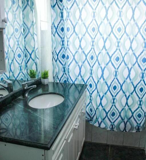 Четырехместный Номер Стандарт, Hostal Entreorientes