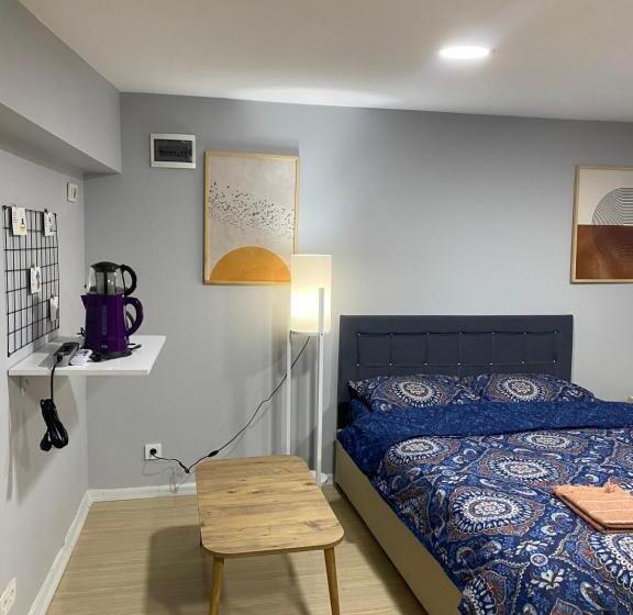 Студия Стандарт, Yeldeği̇rmeni̇ Otel