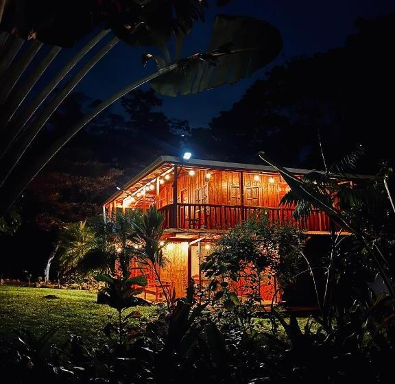 이코노미 룸, Mineral River Eco Village