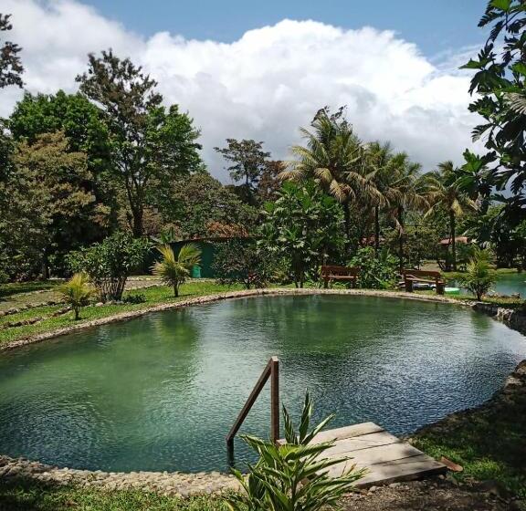 이코노미 룸, Mineral River Eco Village