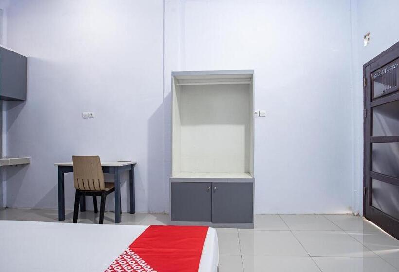 اتاق لوکس, Oyo 93476 Owo Guest House Syariah