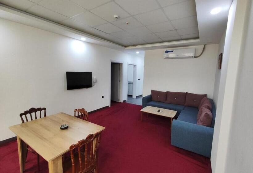 سوییت خانوادگی, Motel Danzha