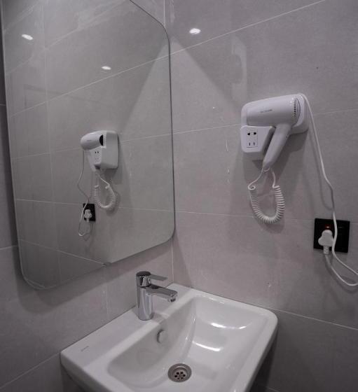 سوییت دوبلکس, Motel Danzha