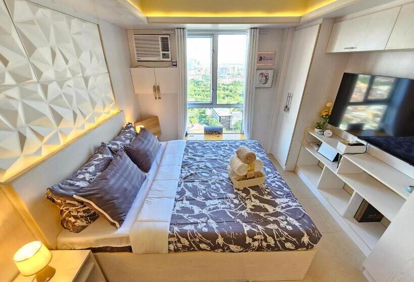 带海景的标准工作室, 26th Sky View Home