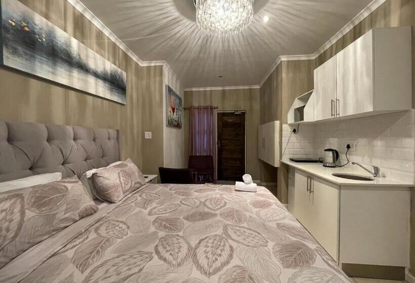Номер Superior, Domin Luxury Suites