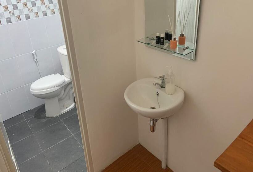 Люкс Повышенной Комфортности, Capital O 93437 Embung Banteran Cottage
