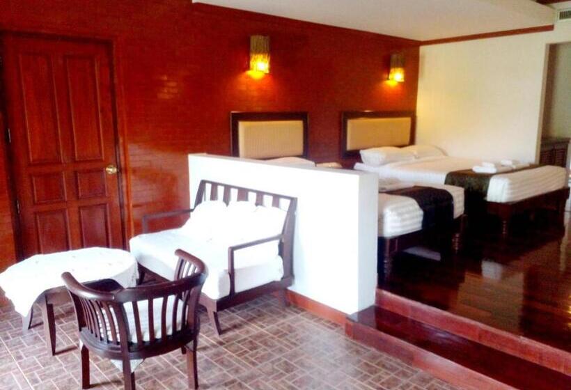 Трехместный Номер Deluxe, Saensukkho Green Hotel & Resort