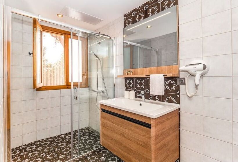 Номер Стандарт Вид на Сад, Bademli Bahçe Otel