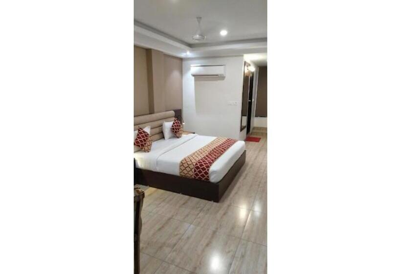 Номер Deluxe Кровать Кинг, Sharon Residency Madhya Pradesh