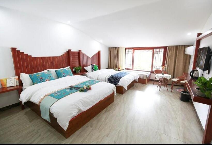 Семейный Номер, Time Away Inn