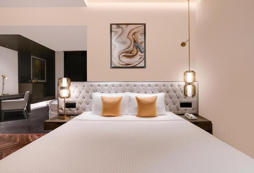 带大床的豪华间, Lemon Tree Hotel, Hisar