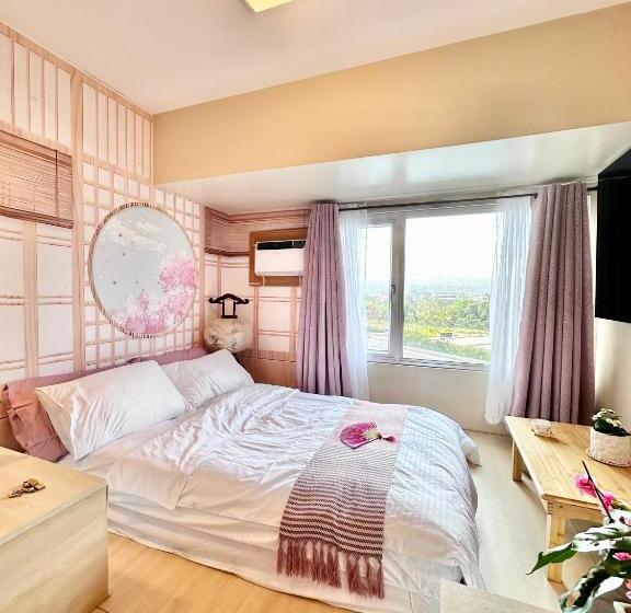 Студио Стандарт Вид на Бассейн, Doms Ryokan In Avida Aspira With Wifi And Netflix