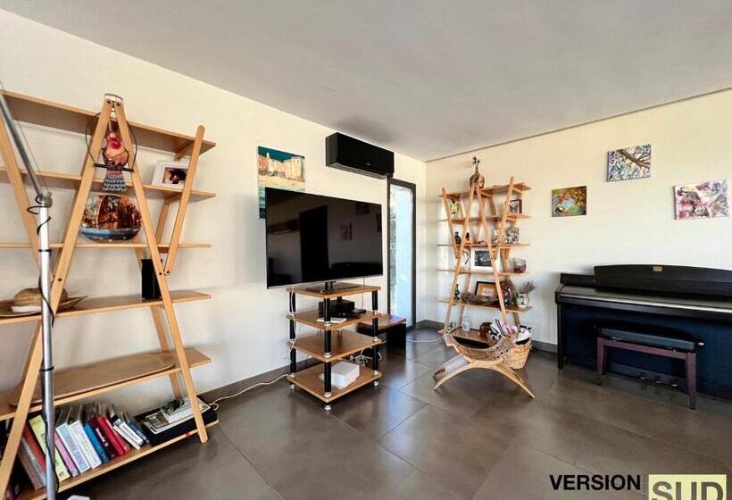 خانه 1 خوابه, Version Sud  Prestigieuse Villa Au Mont Faron
