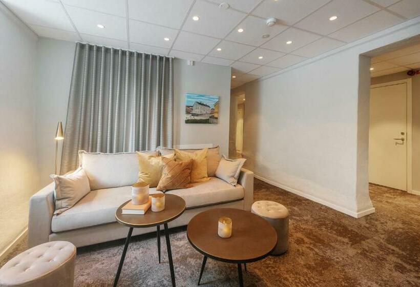 标准间, Spis Hotell Amber
