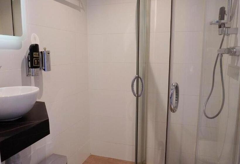 Quarto Estandar, Fogo Amsterdam