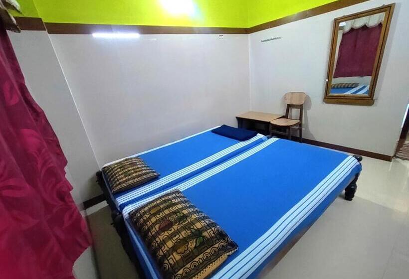 Номер Стандарт, Chitramoola Tourist Home   Opp Temple Only 20 M