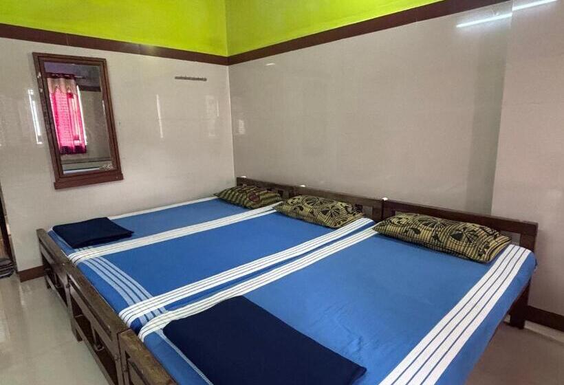Трежместный Номер Economy, Chitramoola Tourist Home   Opp Temple Only 20 M
