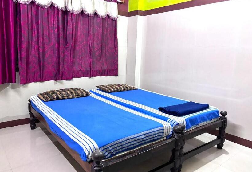 Номер Стандарт, Chitramoola Tourist Home   Opp Temple Only 20 M