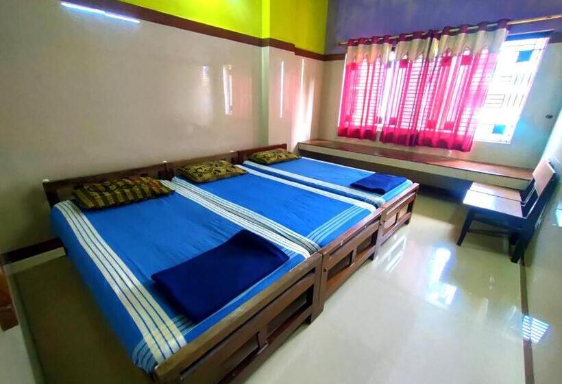 Трежместный Номер Economy, Chitramoola Tourist Home   Opp Temple Only 20 M