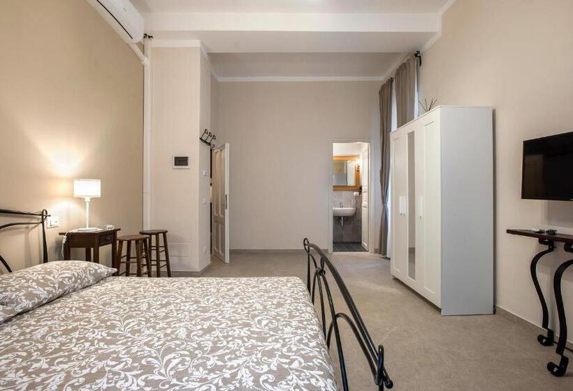 اتاق لوکس, B&b La Sosta   Vista Esclusiva Chiesa Di Santa Rosa