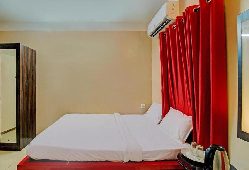 اتاق لوکس سه تخته, Oyo Ganapati Bhawan Homestay