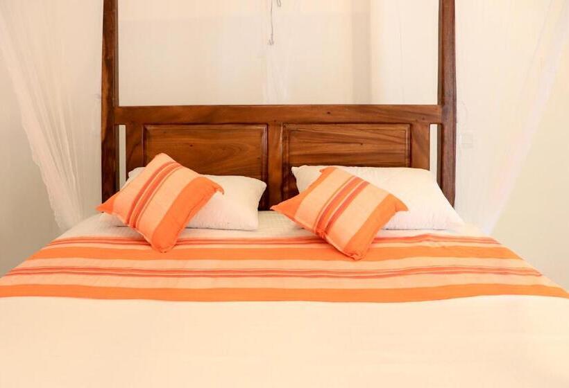 اتاق لوکس با بالکن, Welcome Inn Mirissa