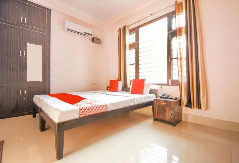Трехместный Номер Классика, Collection O Hotel Sushila Residency