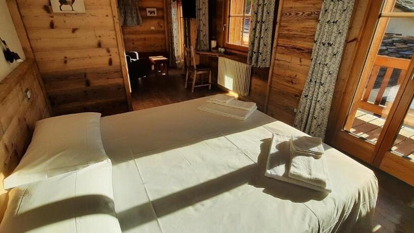 اتاق استاندارد سه نفره, Le Chalet Du Paradis