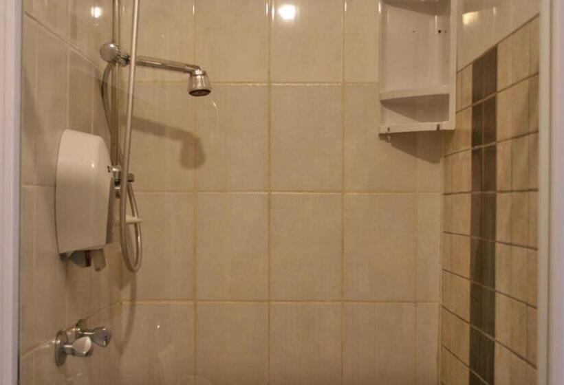 اتاق استاندارد یک نفره, Room In Bb   Springbok Single Room   Amarachi Bed Breakfast