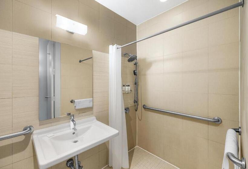 اتاق استاندارد با 2 تخت دوبل, 27 By Luxurban, A Baymont By Wyndham