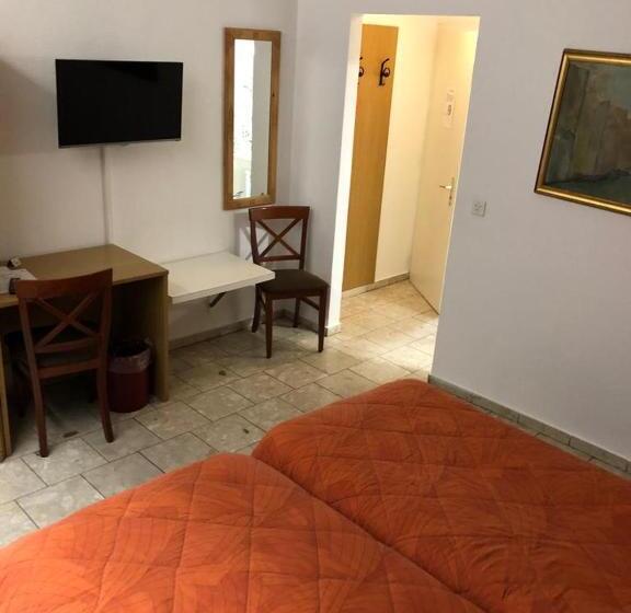 Номер Стандарт, Albergo Stazione