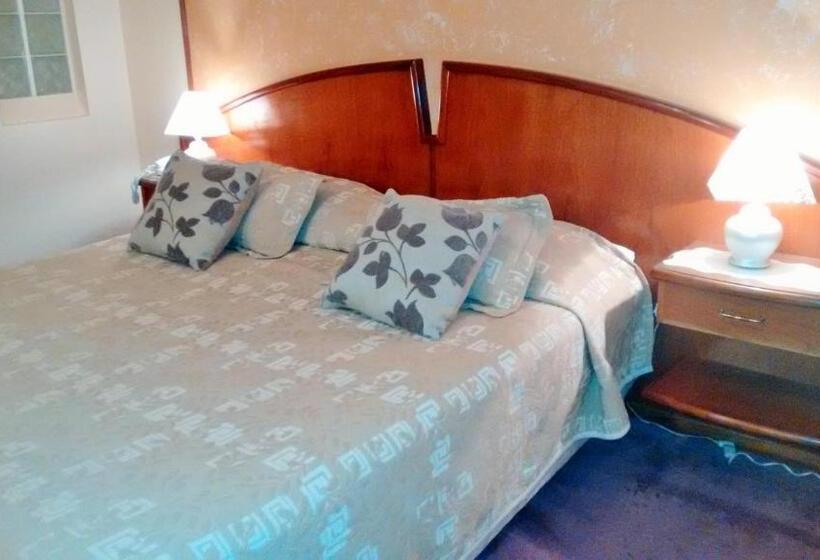 Люкс Deluxe Кровать Кинг, Escala Uno