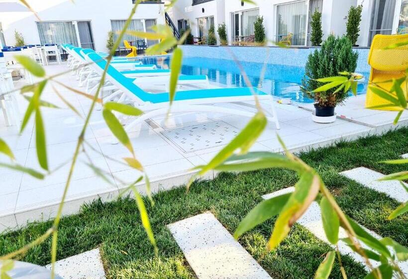 Номер Стандарт, Bunga Bunga Resort Mamaia Nord