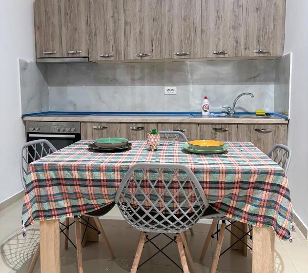 스탠다드 룸, Budget Retreat Tirana & Studios