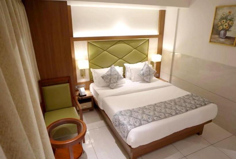 Номер Superior, Gold Crest Suites