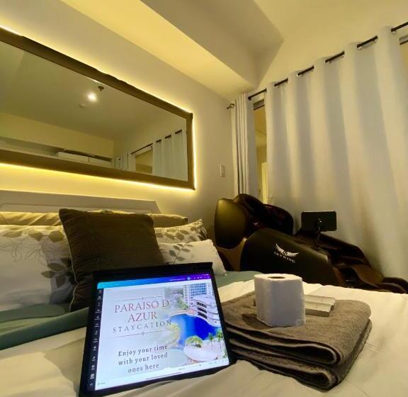 스탠다드 발코니 스튜디오, 1 Bedroom Unit With Massage Chair, Karaoke, Smart Tv At Azure Urban Resort