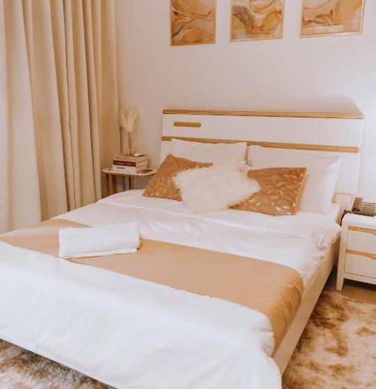 침실 1개 발코니 아파트, Uptown Parksuites Elegant 1br With Balcony And Washer