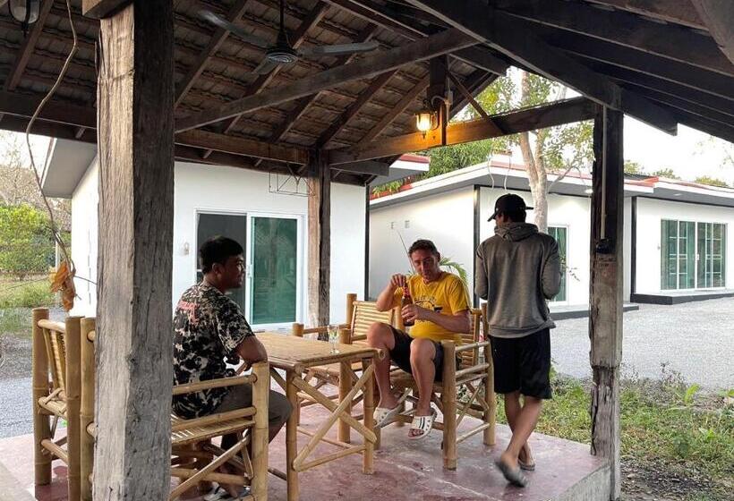 Номер Стандарт Вид на Сад, Bamboo Garden Resort Chiang Mai