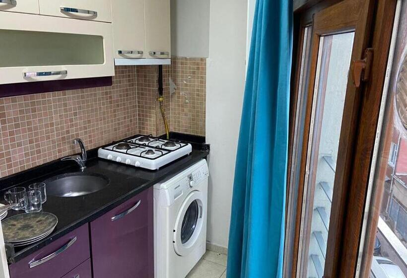 Полулюкс Повышенной Комфортности, La Perato Suites