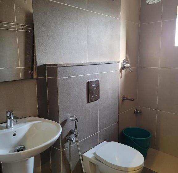 Family Suite, Le Malabar Hotel Near Kims Al Shifa Hospital