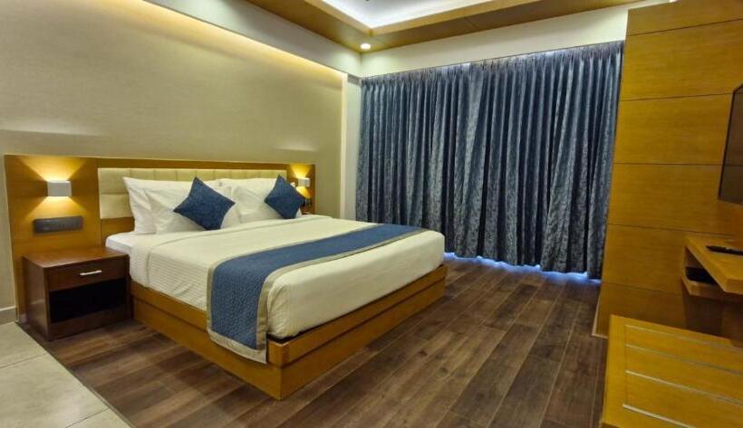 발코니가 있는 스위트, The Grand Cliff Resort Munnar