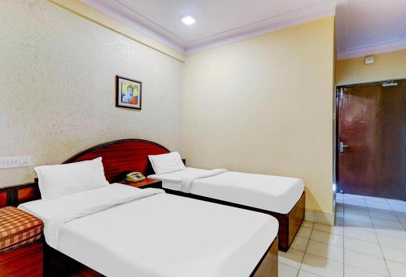 اتاق کلاسیک سه تخته, Collection O Hotel H P