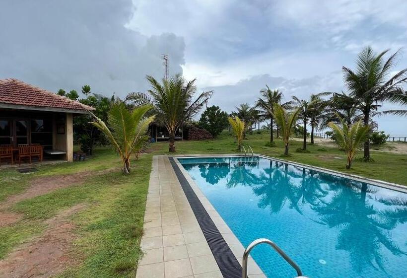 Номер Deluxe, Nikara Beach Villas Arugambay