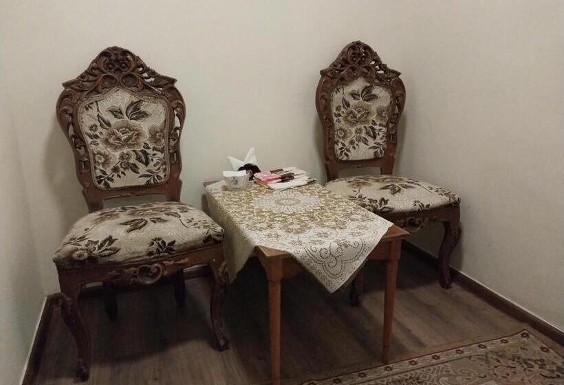 共用房间的床, King Hostel Center