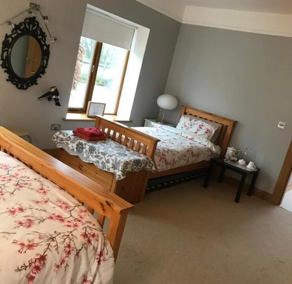 Семейный Номер, Laithreach Briuin B&b W23e0h9