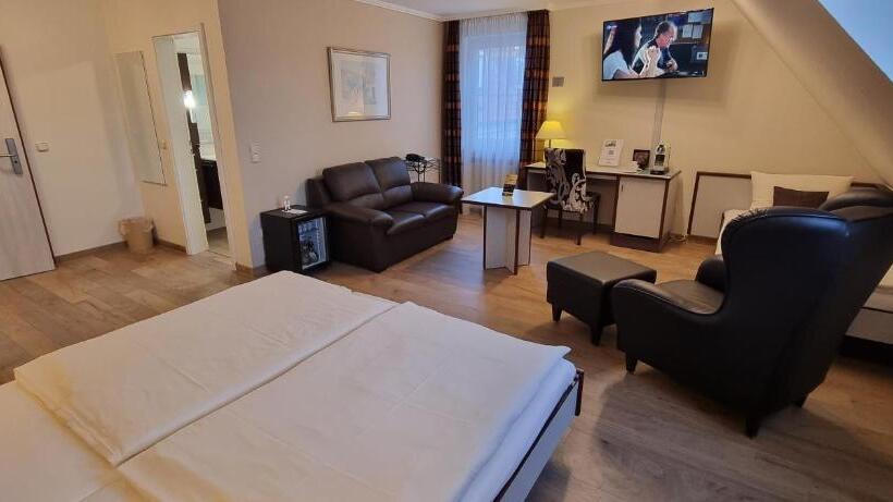 Номер Стандарт Трехместный, Motel Rl