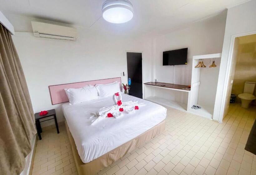 اتاق لوکس, Coconut Palms Resort & Diamond Casino